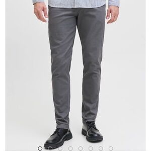 Nike Men’s Dark Gray Flat Front Golf Pants,